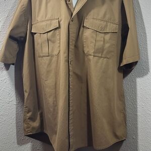 Cabela's Men's Short-Sleeve Field Shirt Jacket in Khaki